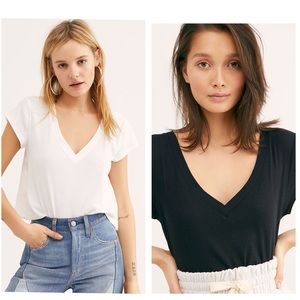 ❌SOLD❌ Free People Set of 2 Easy V Tee